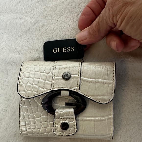 Guess Ivory Croc-Embossed Wallet - Picture 2 of 10